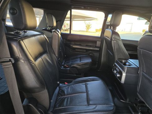 Used 2020 Ford Expedition XLT w/ Black Accent Package image 29