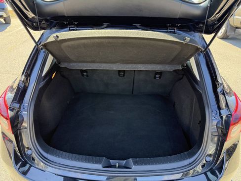 Used 2017 MAZDA MAZDA3 Sport image 12