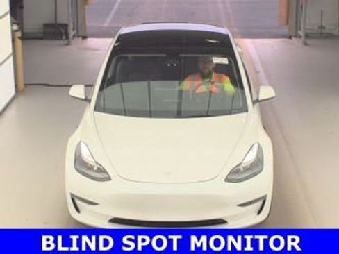 Used 2023 Tesla Model 3 Standard Range RWD image 3