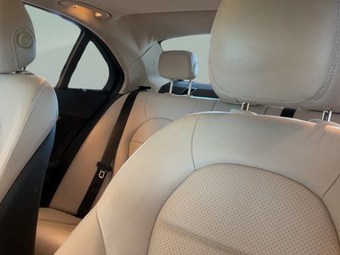 Used 2020 Mercedes-Benz C 300 4MATIC Sedan image 28