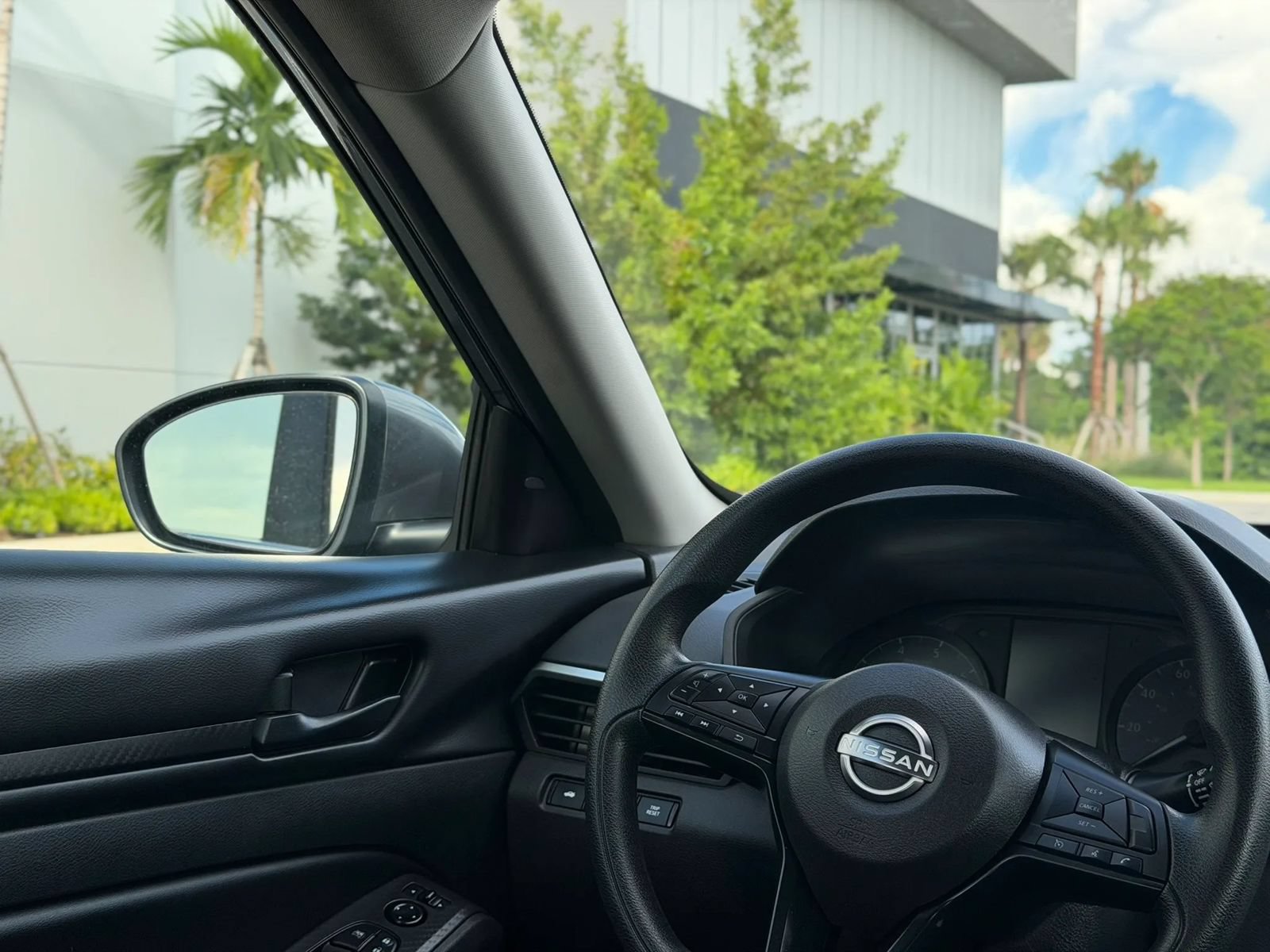Used 2023 Nissan Altima 2.5 S FWD image 33