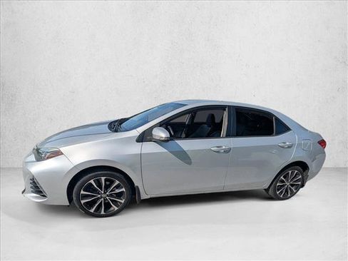 Used 2019 Toyota Corolla SE image 3