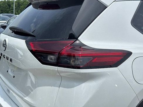 New 2026 Nissan Rogue SV FWD image 12