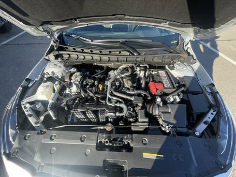 Used 2024 Nissan Altima 2.5 SR image 32