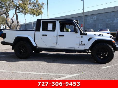 Used 2021 Jeep Gladiator Willys image 9