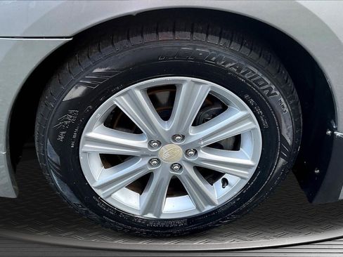 Used 2010 Subaru Legacy 2.5i Premium image 31