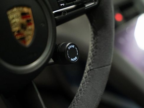 Used 2024 Porsche Taycan 4S image 13