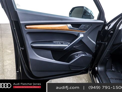 Used 2023 Audi Q5 2.0T Premium w/ Convenience Package image 21