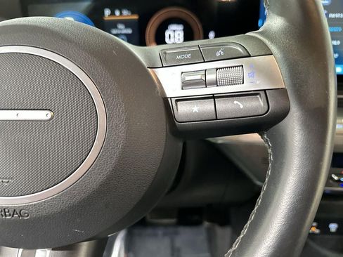 Used 2025 Hyundai Kona SEL AWD/4WD image 30