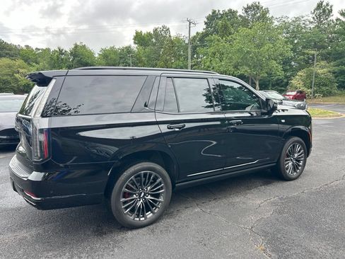 Used 2025 Cadillac Escalade Sport Platinum AWD/4WD image 4