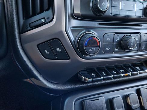 Used 2018 GMC Sierra 3500 SLT AWD/4WD image 19