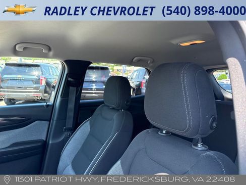 Certified 2025 Chevrolet TrailBlazer LT FWD image 2