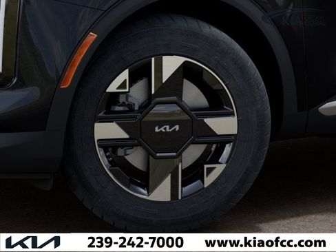New 2026 Kia Sportage LX w/ LX Convenience Package FWD image 9