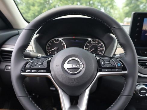 New 2026 Nissan Altima 2.5 SV w/ SV Premium Package FWD image 9