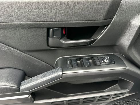 Used 2025 Toyota Tacoma SR5 image 12