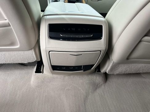 Used 2024 Cadillac Escalade Sport Platinum w/ LPO, ONYX Package image 17