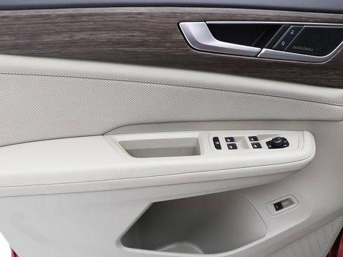 Used 2025 Volkswagen Atlas SEL Premium R-Line image 21