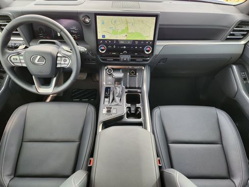 Certified 2025 Lexus GX 550 image 31