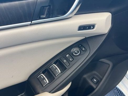 Used 2020 Honda Accord EX-L image 13