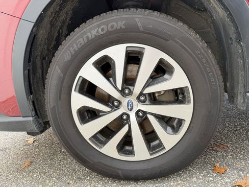 Used 2022 Subaru Outback Premium image 20