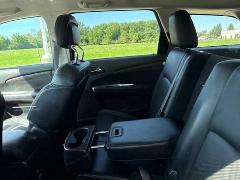 Used 2017 Dodge Journey GT w/ Driver Convenience Group FWD image 11