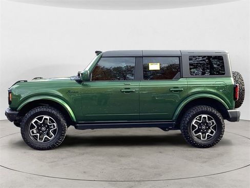 Used 2022 Ford Bronco Outer Banks image 2