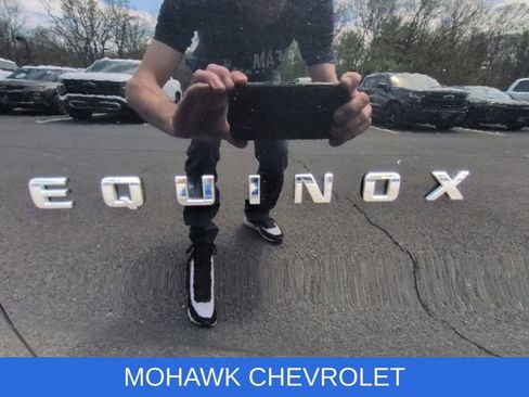 Used 2023 Chevrolet Equinox LT AWD/4WD image 32