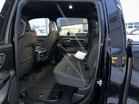 New 2026 RAM 1500 4x4 Crew Cab image 10
