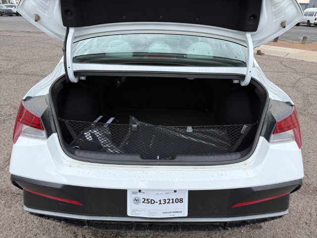 Used 2025 Hyundai Elantra Limited FWD image 23