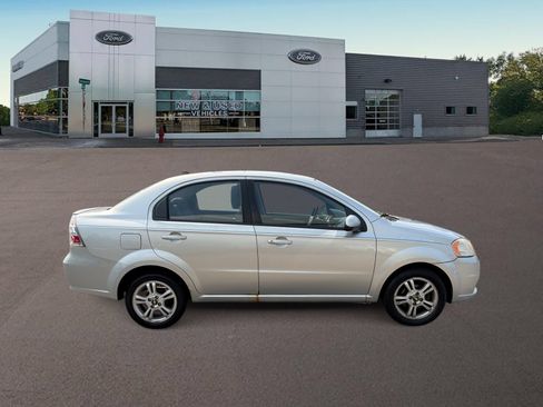 Used 2011 Chevrolet Aveo LT w/ Power and Convenience Package FWD image 10