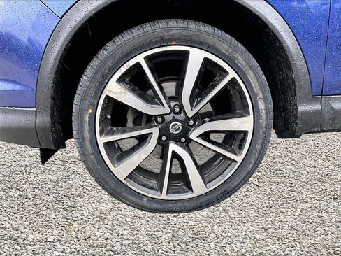 Used 2019 Nissan Rogue Sport SL w/ Premium Package image 9