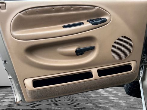 Used 2002 Dodge Ram 2500 Truck SLT image 20