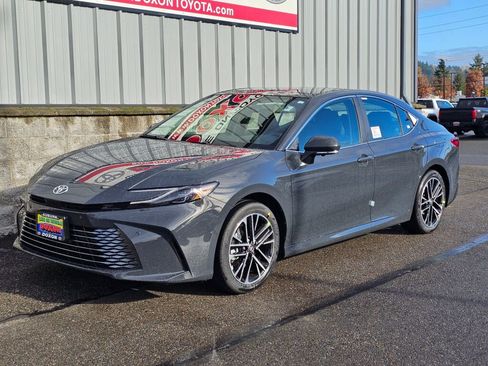 New 2026 Toyota Camry XLE image 2