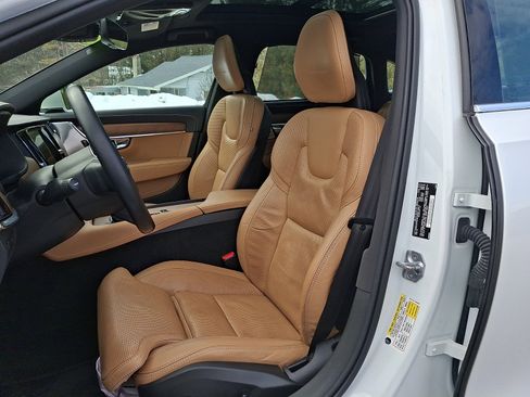 Used 2018 Volvo S90 T6 Inscription image 13