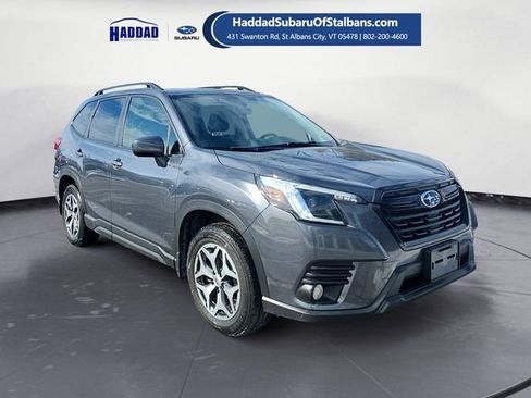 Used 2023 Subaru Forester Premium image 7