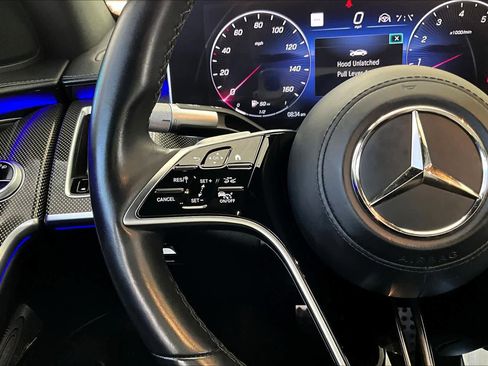 Certified 2022 Mercedes-Benz S 500 4MATIC w/ AMG Line Package image 24