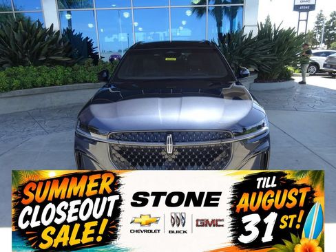 Used 2024 Lincoln Nautilus Reserve w/ Jet Appearance Package (87T) AWD/4WD image 2
