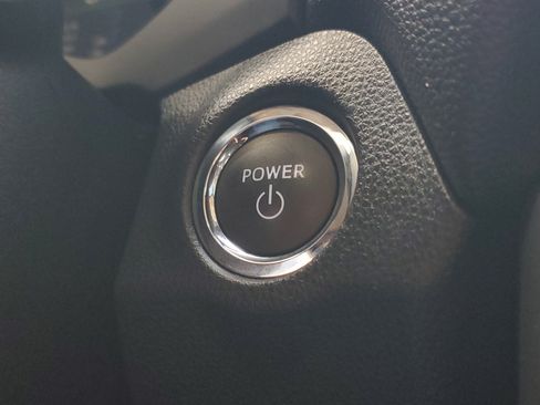 Certified 2025 Toyota RAV4 XLE AWD/4WD image 25