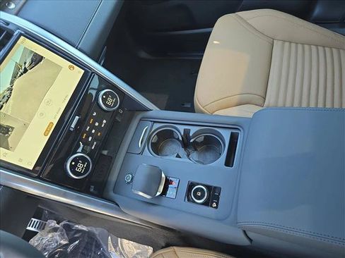New 2026 Land Rover Discovery Dynamic SE AWD/4WD image 24