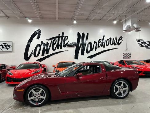 Used 2007 Chevrolet Corvette Coupe w/ Preferred Equipment Group RWD image 28