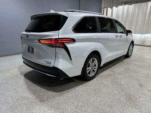 Certified 2024 Toyota Sienna Platinum AWD/4WD image 3