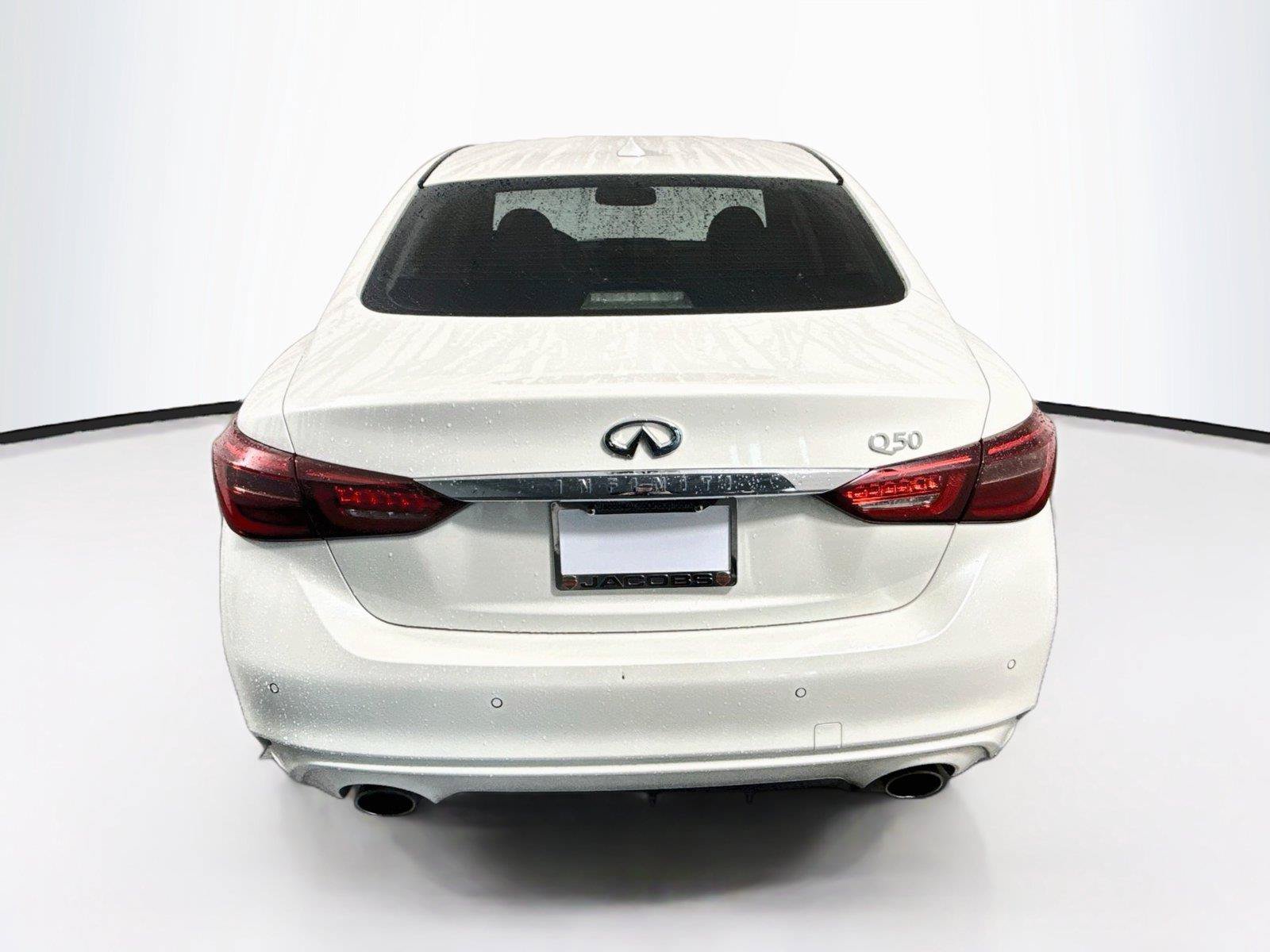 Used 2022 INFINITI Q50 Luxe w/ Cargo Package RWD image 4