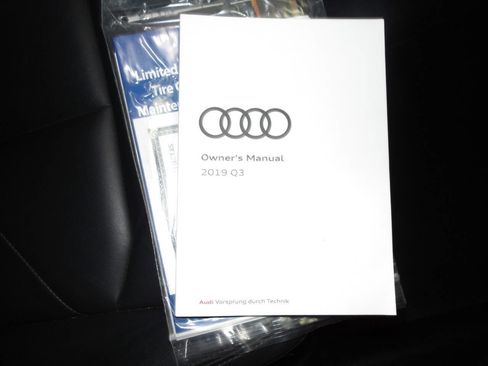 Used 2019 Audi Q3 2.0T Premium image 28