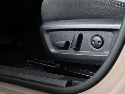 Used 2024 Nissan Rogue SV FWD image 24