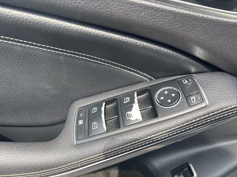 Used 2020 Mercedes-Benz GLA 250 4MATIC w/ Premium Package image 11