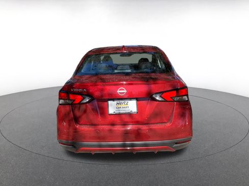 Used 2025 Nissan Versa SV image 6