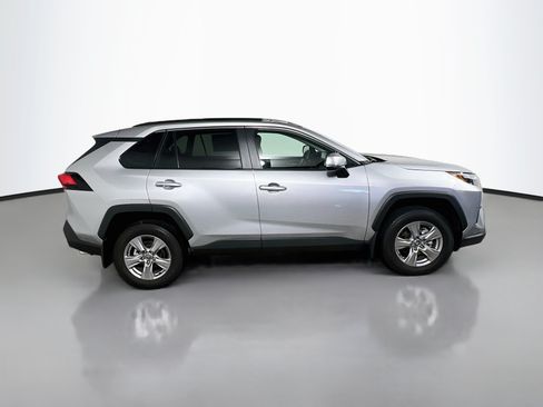 Used 2025 Toyota RAV4 XLE w/ Convenience Package FWD image 3