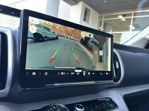 Certified 2025 Ford Expedition Active image 22