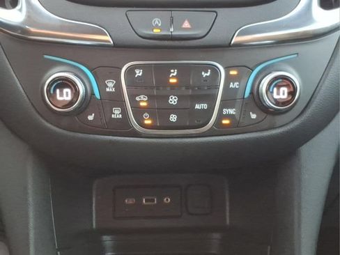 Used 2024 Chevrolet Equinox LT FWD image 20