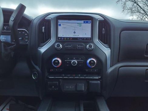 Used 2022 GMC Sierra 1500 SLT w/ SLT Convenience Package image 15
